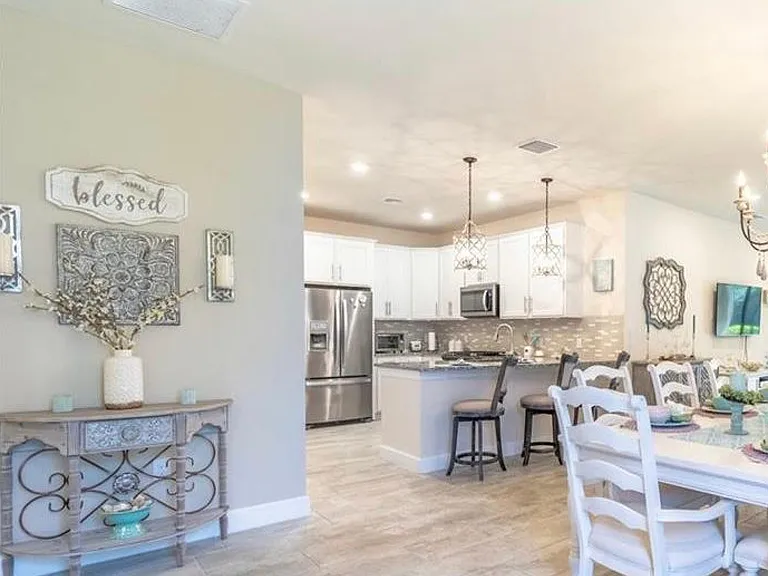 7662 Jacaranda Ln — Photo 8