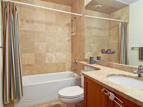 5th image of 2064 N California Ave APT 405