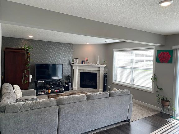 4th image of 4808 Martingale Dr