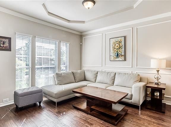 3rd image of 13679 Dutch Hollow Dr