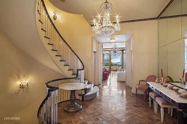 Sold by Corcoran | media 41