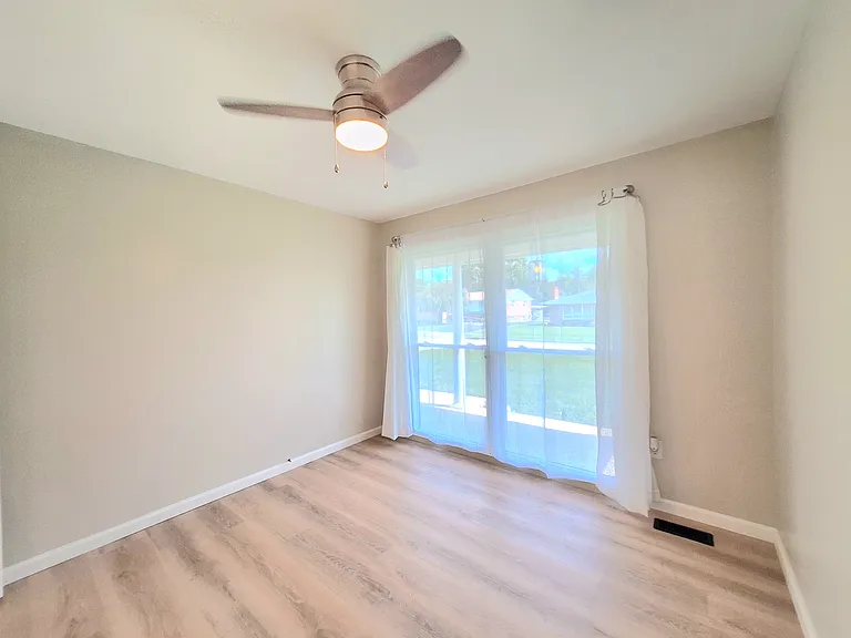 Sherwood Pl — Photo 9