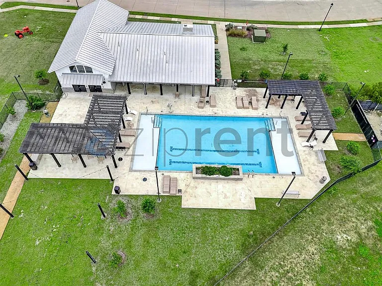 2608 Rambling Rd — Photo 34