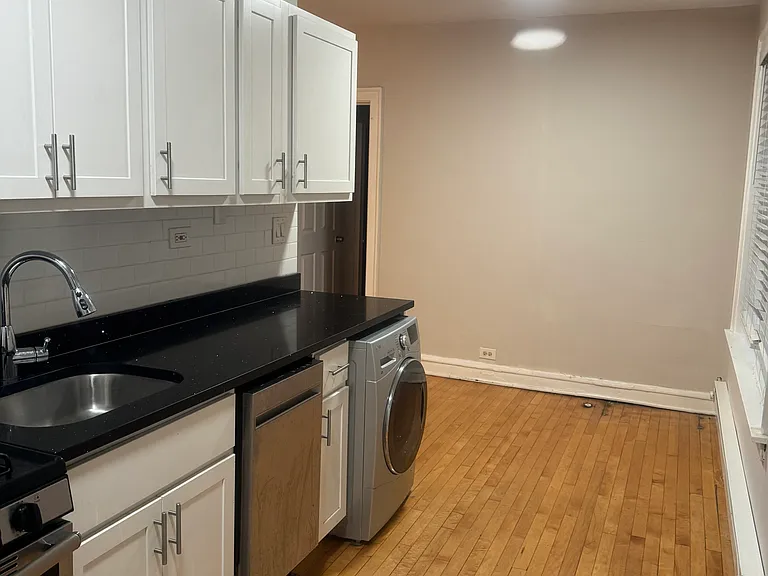 4220 N Clark St #1 — Photo 9
