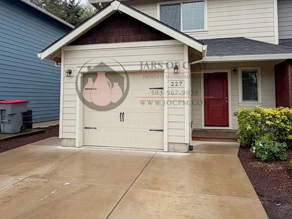 227 NE Cherry Hill Rd, Sheridan, OR 97378