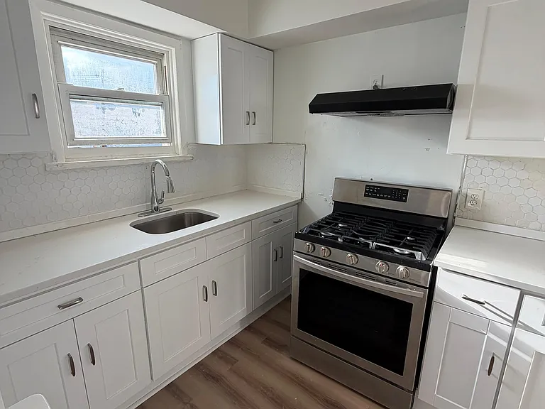89 Oraton St #2 — Photo 3