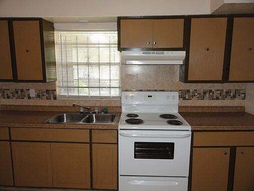 5th image of 2239 W 18th St