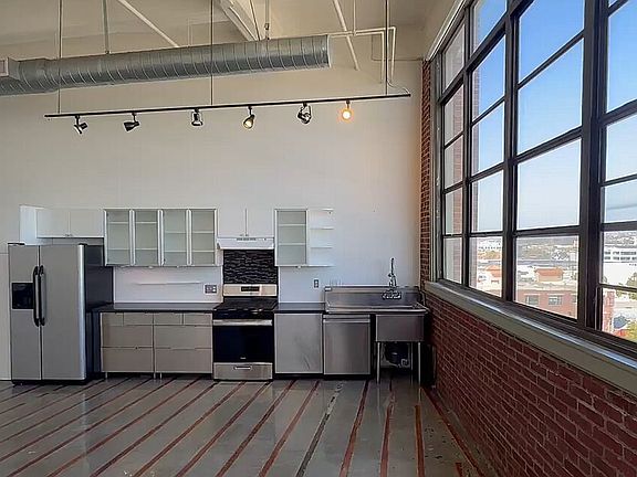 5th image of 1850 Industrial St APT 607