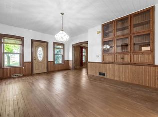 3346 Old Center Rd, Alburnett, IA 52202