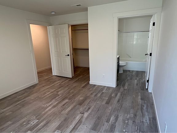 5th image of 10066 W Garverdale Ln #202