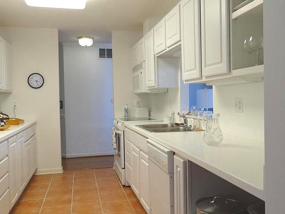 4th image of 7101 Bay Front Dr APT 418