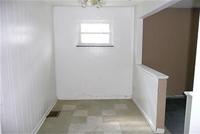 3rd image of 8248 Georgianna Dr