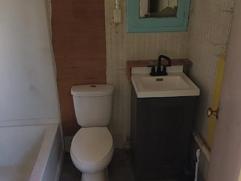 721 S Matthew St — Photo 11