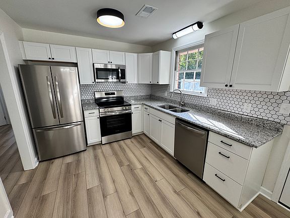 2nd image of 418 Brookcliff Rd