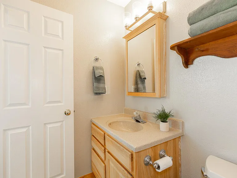5550 Foster Ln #B — Photo 11