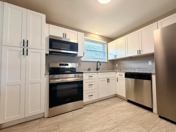 71 Elaine Cir, Fort Oglethorpe, GA 30742