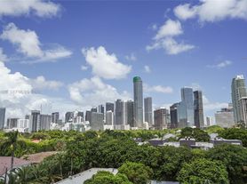 2200 Brickell Ave