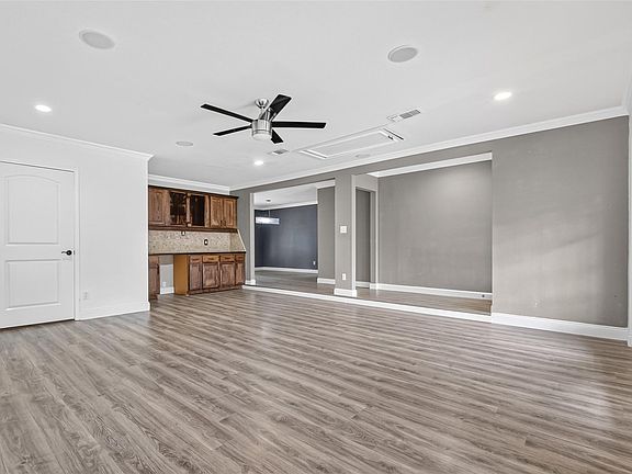 5th image of 7713 Yoe St