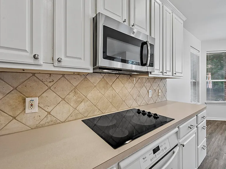 1711 Peregrine Dr — Photo 12