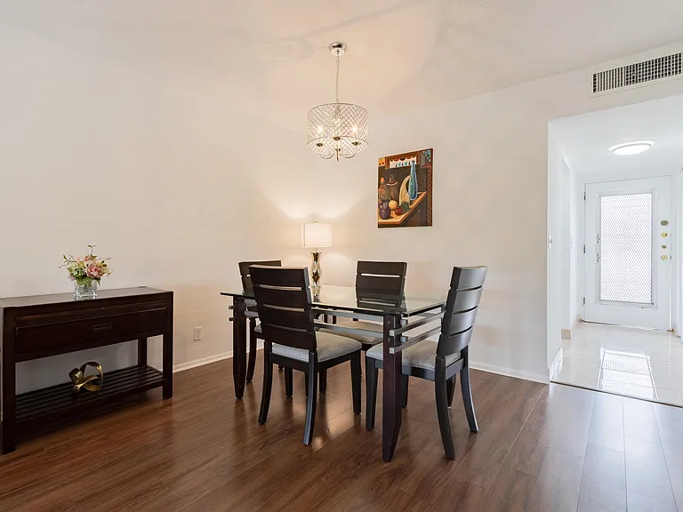 2811 Somerset Dr #412 — Photo 8