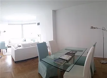 Rented by La Seven Inc.