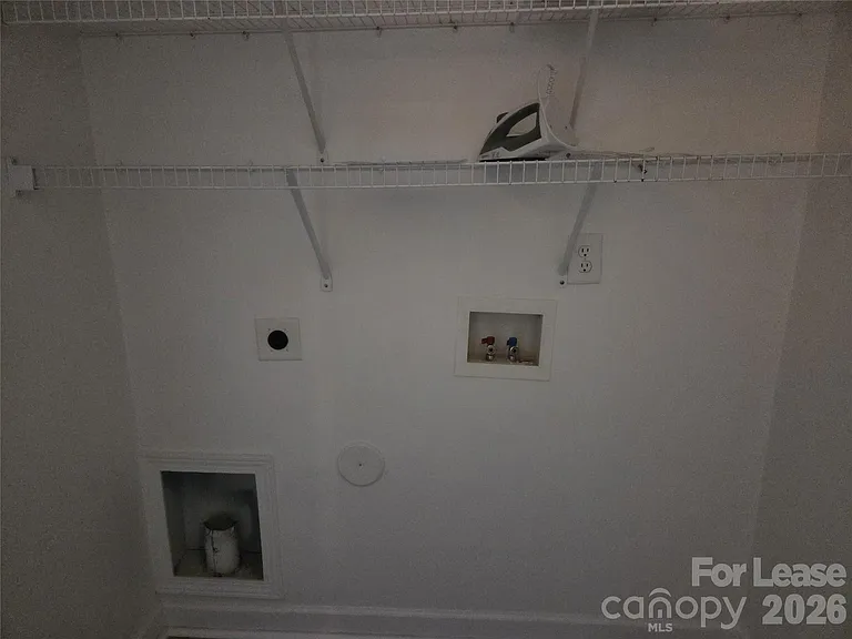 109 Chawton Ln — Photo 14