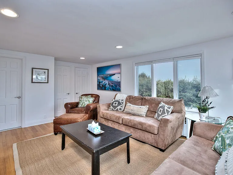 19 Bluewater Hl — Photo 15