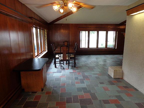 5th image of 2331 Mississippi St
