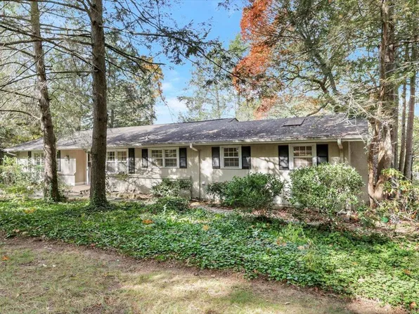 309 Arrow Dr, Signal Mountain, TN 37377