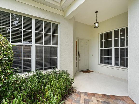5th image of 1843 Leamington LN