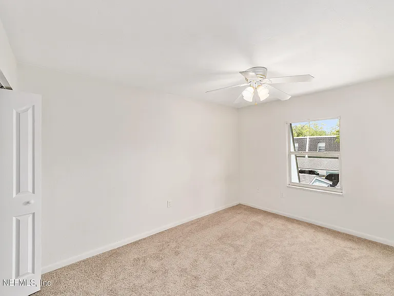 501 SW 75th St #H6 — Photo 33