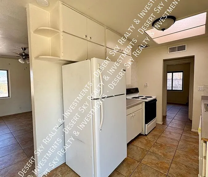 2030 Chilton Dr — Photo 9