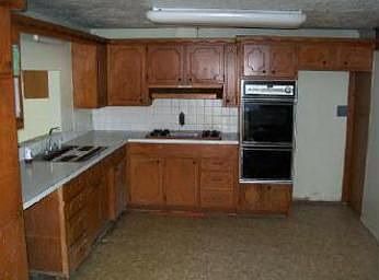 3rd image of 7361 Parkview Ave