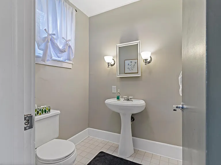 3416 Walworth Ave — Photo 2