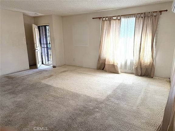 4th image of 124 E Avenue 44