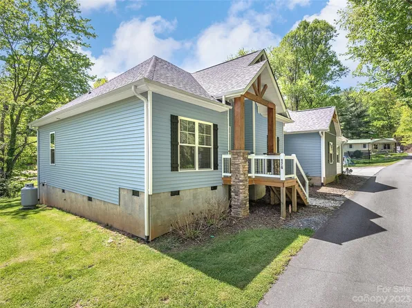 176 Sardis Rd, Asheville, NC 28806