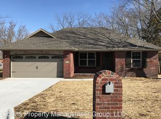 820 Trail Point Ct, Nixa, MO 65714