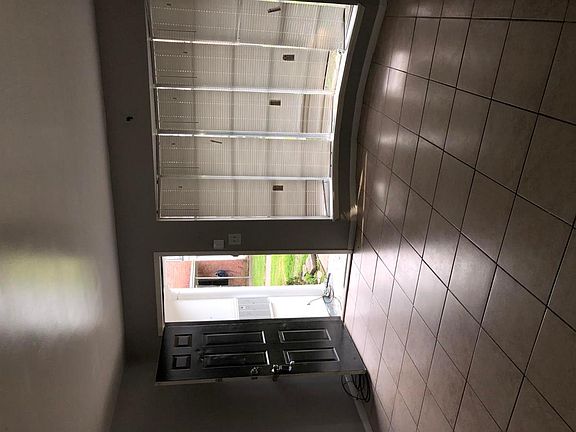 5th image of 404 S Hood St APT 5