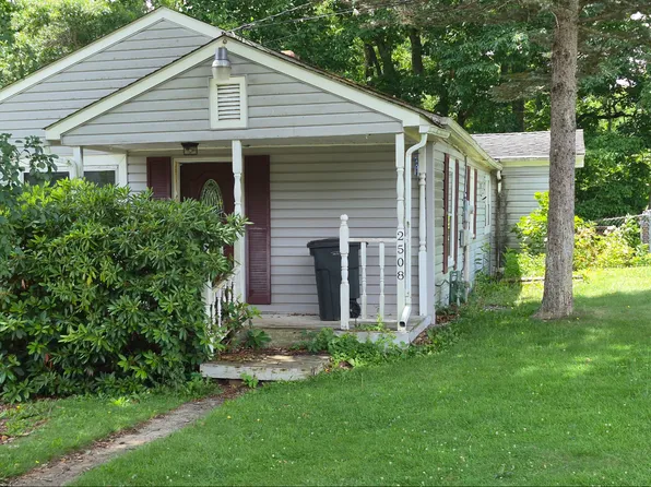 2508 Edgemont Dr, Bluefield, WV 24701