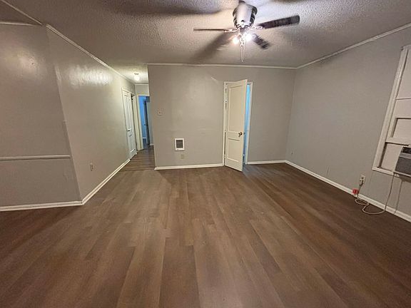 3rd image of 1730 Telfair St #B