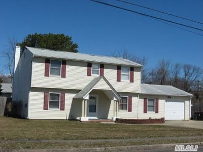 28 Stonehurst Cir, Centereach, NY, 11720