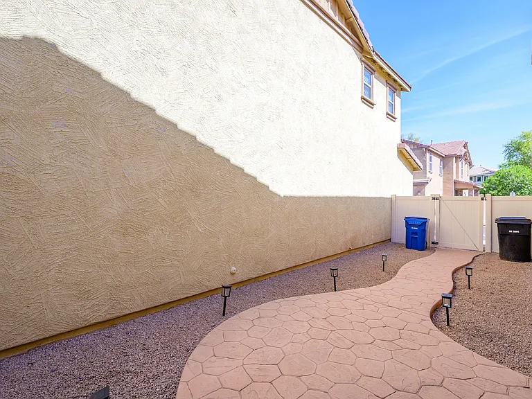 5815 E Grove Ave — Photo 12