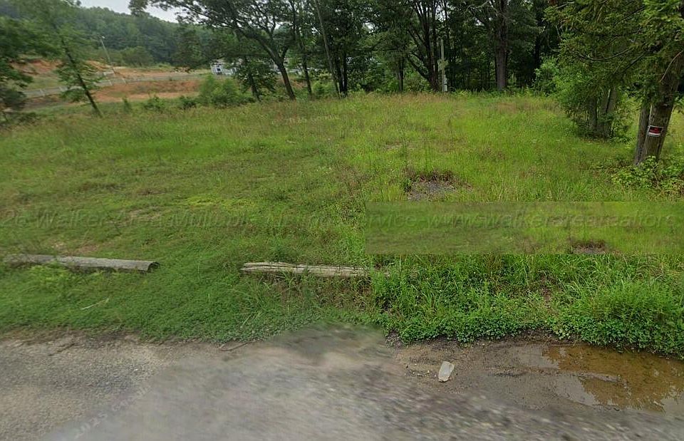 2nd image of 60 Dingler Hill Rd