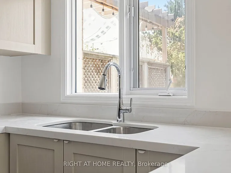 22 Foxtail Rdg — Photo 13