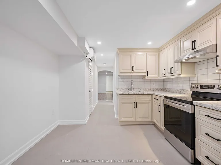 861 Ossington Ave #LOWER — Photo 18