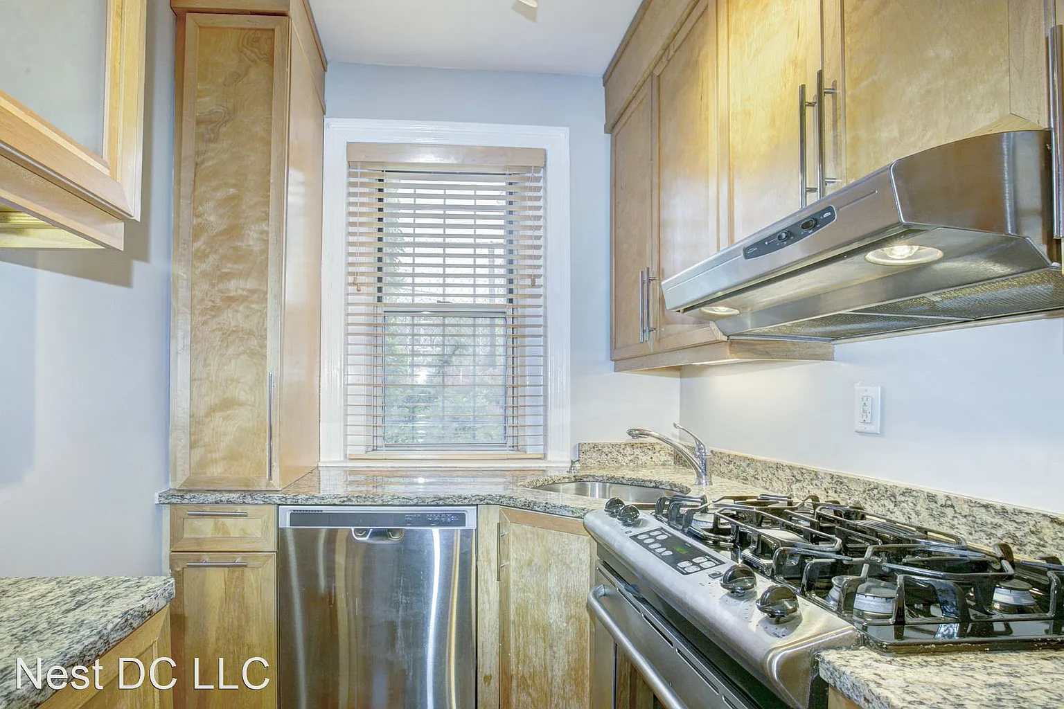 1954 Columbia Rd NW APT 111 photo 1