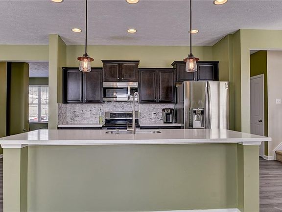5th image of 10779 Glenwyck Pl