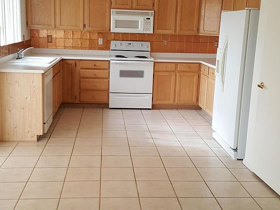 5th image of 20609 N 107th Dr