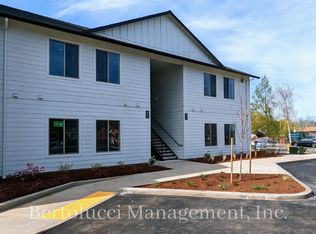 1220 5th St #201-2, Woodburn, OR 97071