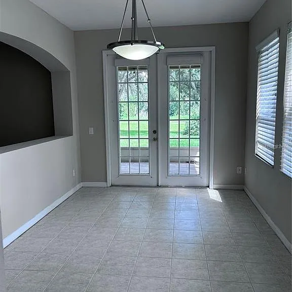 1531 McCrea Dr — Photo 10